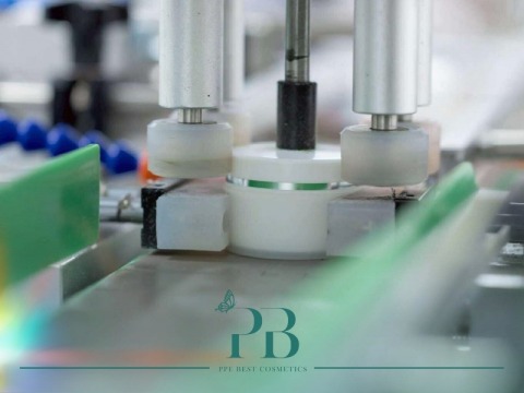 โรงงานแบ่งบรรจุครีม